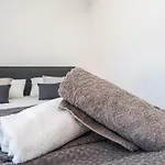 Valy With Heated Pool Vila Privlaka (Zadar)