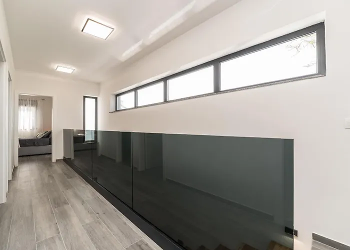 Villa Valy With Heated Pool