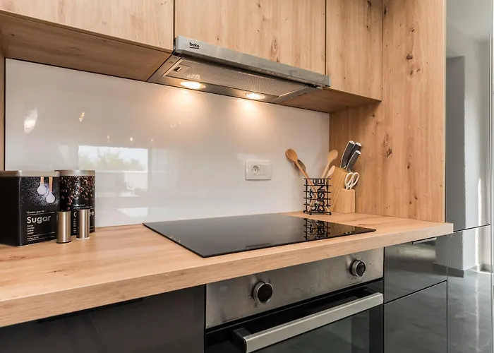 Valy With Heated Pool Privlaka (Zadar)