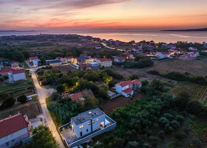 Villa Valy With Heated Pool Privlaka (Zadar)