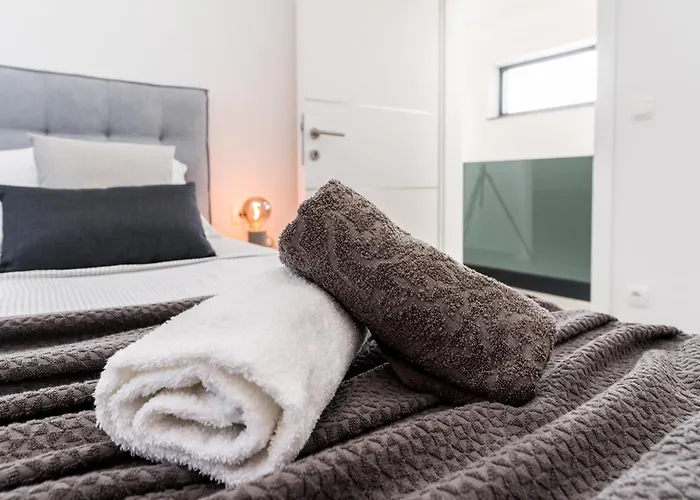 Valy With Heated Pool וילה