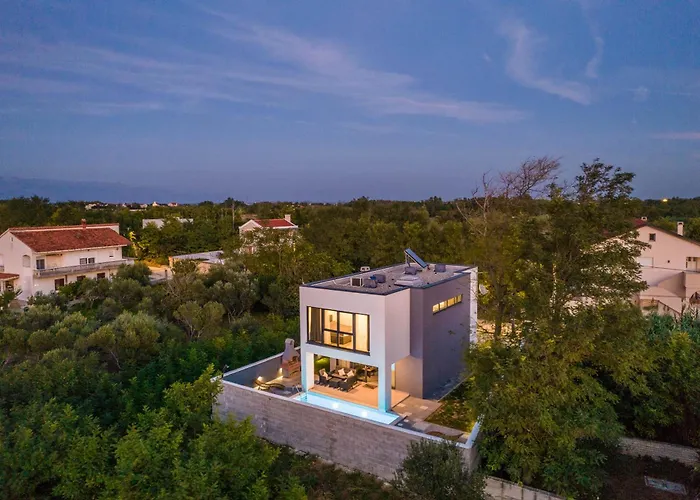 וילה Valy With Heated Pool פריבלאקה